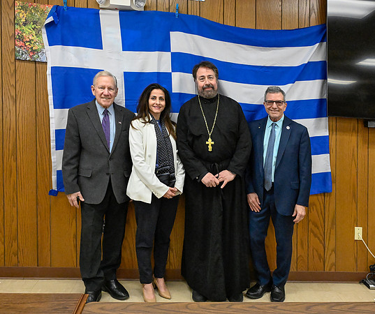 _DSC1086 - Mayor, Anna, Father Peter and Peter Hilaris