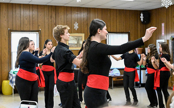 _DSC1089 - Dancers