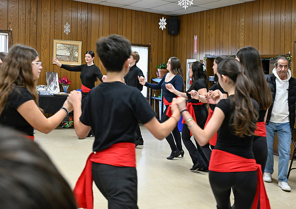 _DSC1091 - Dancers