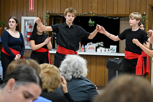 _DSC1096 - Dancers