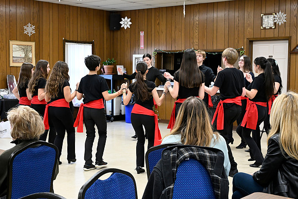 _DSC1099 - Dancers