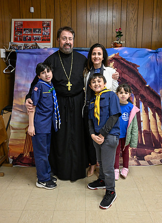 _DSC1123 - Father Peter with Anna and her children