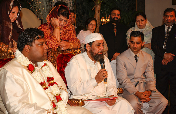 Groom and Minister-4