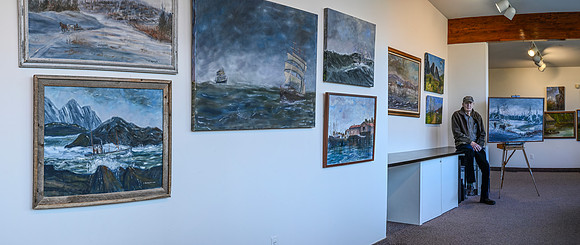 Panorama-05 (Odd with his paintings)
