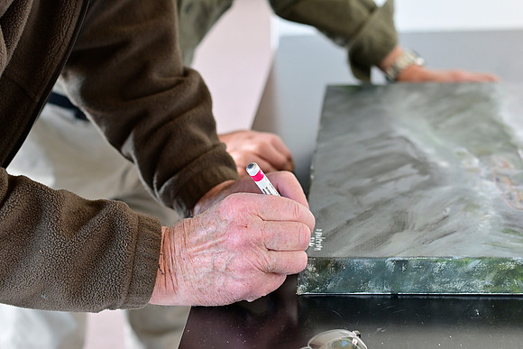 Odd Andersen Signing his work