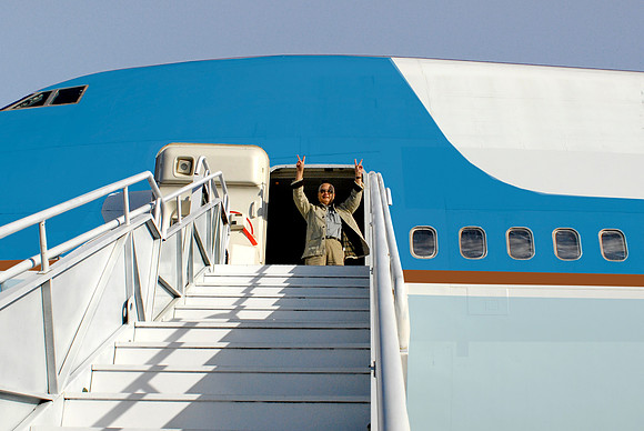 _DSC4006 (Me leaving Air Force One - finished)