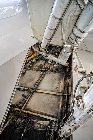 _DSC1245 (Landing gear bay)