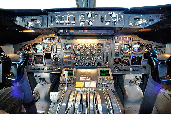 _DSC1282 (Cockpit Flight controls)
