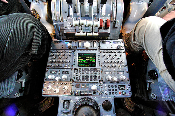 _DSC1284 (Cockpit navigation - GPS)