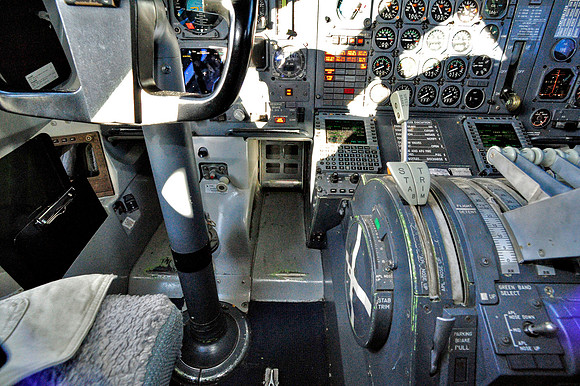 _DSC1318 (Cockpit - Captain's rudder and brakes)