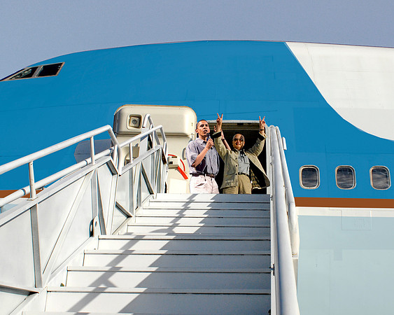 _DSC4006 (Me leaving Air Force One - finished with Obama)