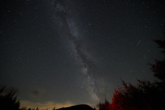 Milky Way and meteor Kancanmagus Hway 8-31-2019 DSC01931