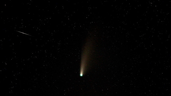 Comet Neowise & iridium flare or meteor July 2020