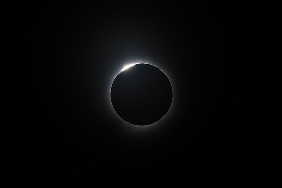2024-04-08 - IMG_5727 beginning totality diamond and Baily Beads cropped