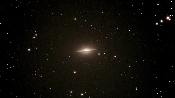 M104 Sombrero galaxy 1x600s