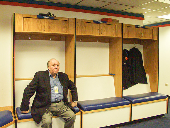 Locker room-NJ Knicks-2