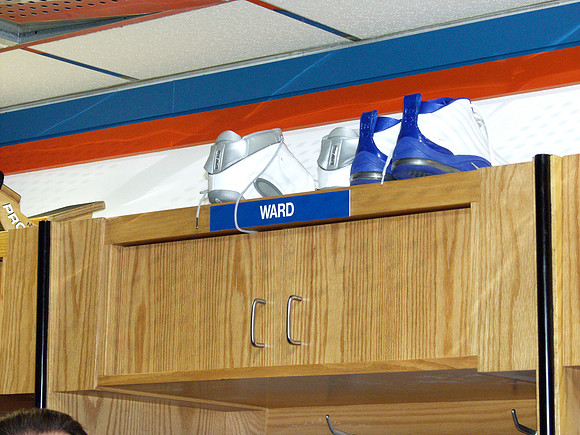 Locker room-NJ Knicks - Shoes-1