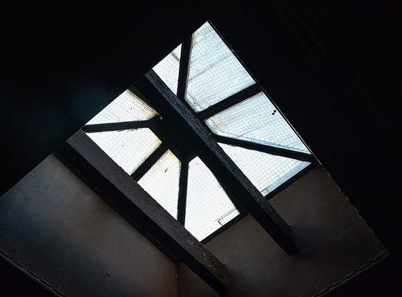 _7103077