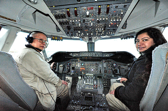 8x12_DSC1308 (Cockpit - Me Captain and Saseema)