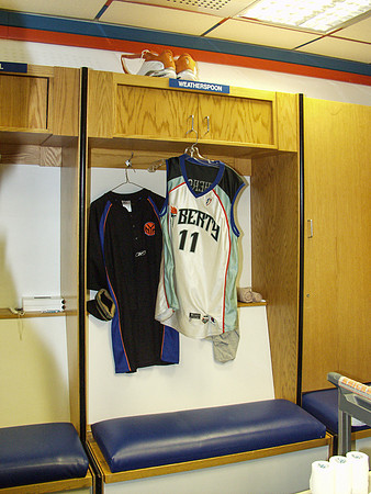 Locker room-NJ Knicks-5