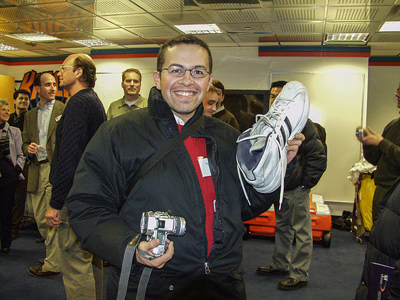 Locker room-NJ Knicks (size 18 shoes)