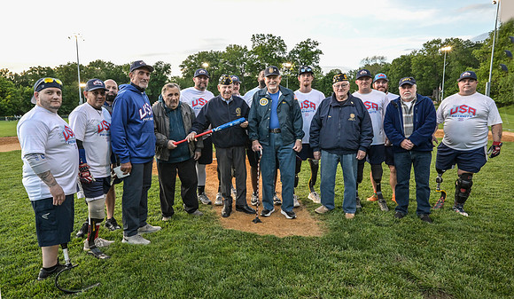 _DSZ2060 - USA Patriot with Mayor