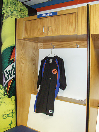 Locker room-NJ Knicks-3